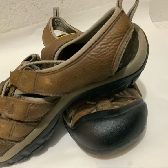 KEEN Newport H2 Waterproof Hike Sandals Mens Size 8.5 /41 Brown- Athletic Shoes main image 5
